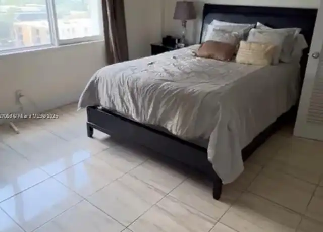 Property at 9195 Collins Ave #910, Surfside, FL, 33154, 1 bed, 1 bath, [object Object]