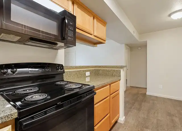 Property at Westdale Commons - 4121 Dale Rd, Modesto, CA, 95356, 1-2 bed, 1-2 bath, [object Object]