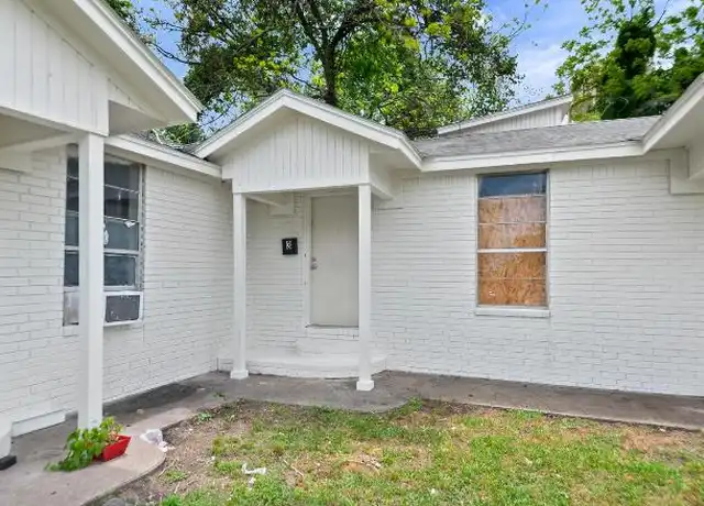 Property at 806 E Emily Ave, Wharton, TX, 77488, 1 bed, 1 bath, [object Object]