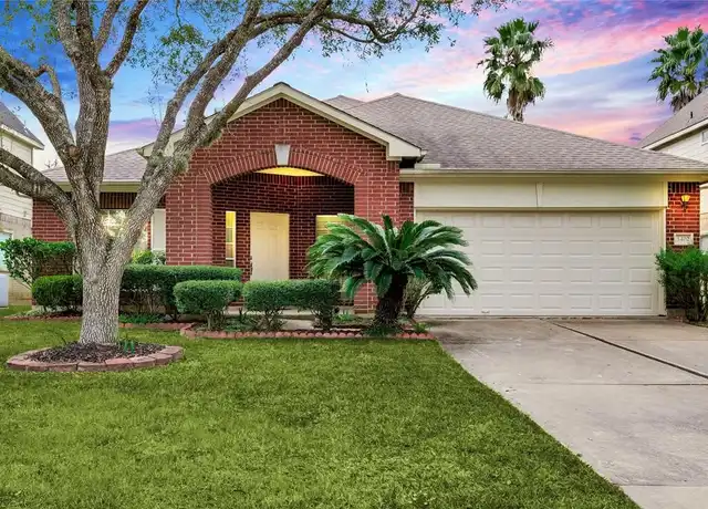 Property at 3402 Pebble Beach Ln, Pearland, TX, 77584, 3 beds, 2.5 baths, [object Object]