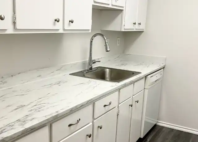 Property at 800 Post Oak Blvd #21, Houston, TX, 77056, 1 bed, 1.5 baths, [object Object]
