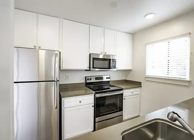 Property at Indian Creek - 801 Marine Pkwy, Redwood City, CA, 94065, 1 bed, 1 bath, [object Object]