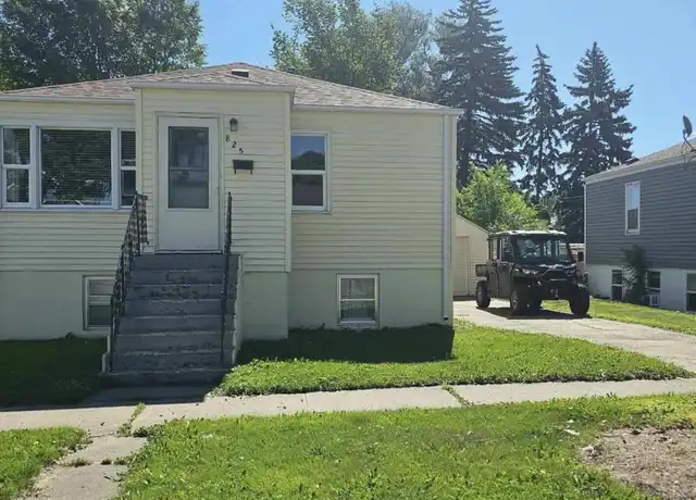 Property at 825 N 16th St, Bismarck, ND, 58501, 2 beds, 1 bath, [object Object]