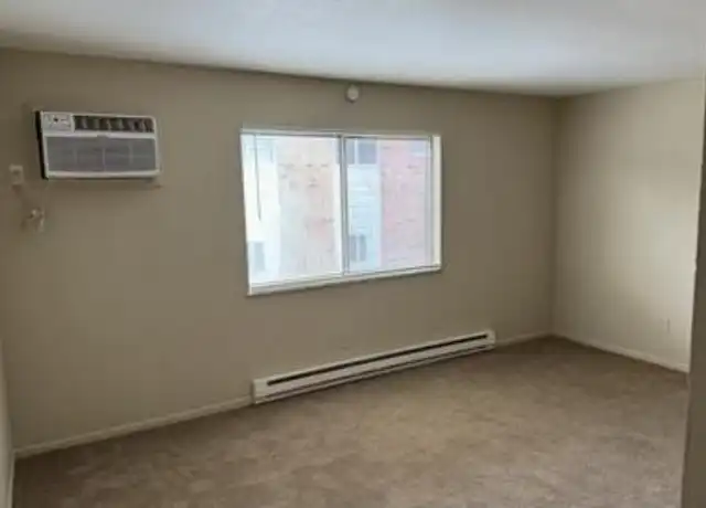 Property at 916 S Byrne Rd, Toledo, OH, 43609, 1 bed, 1 bath, [object Object]