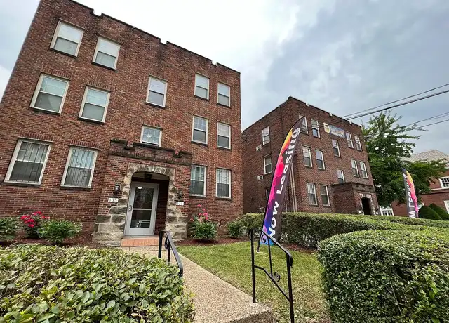 Property at London Terrace Apartments - 135 N Craig St, Pittsburgh, PA, 15213, 0-1 beds, 1 bath, [object Object]