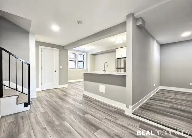Property at 3943 N Janssen Ave Unit G, Chicago, IL, 60613, 2 beds, 1 bath, [object Object]