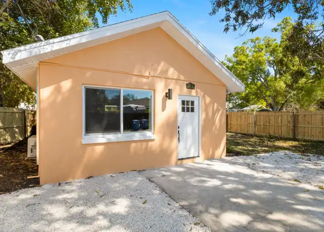 Property at 2517 Oakdale St S Unit B, St. Petersburg, FL, 33705, 1 bed, 1 bath, [object Object]