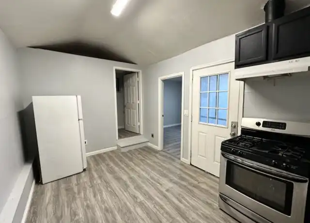Property at 10635 Acalanes Dr Unit Back, Oakland, CA, 94603, 1 bed, 1 bath, [object Object]