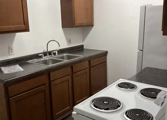 Property at 685 E Michigan Ave Unit 104, Battle Creek, MI, 49014, 2 beds, 1 bath, [object Object]