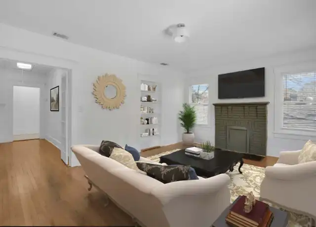 Property at 1004 E 33rd St, Savannah, GA, 31401, 3 beds, 2 baths, [object Object]