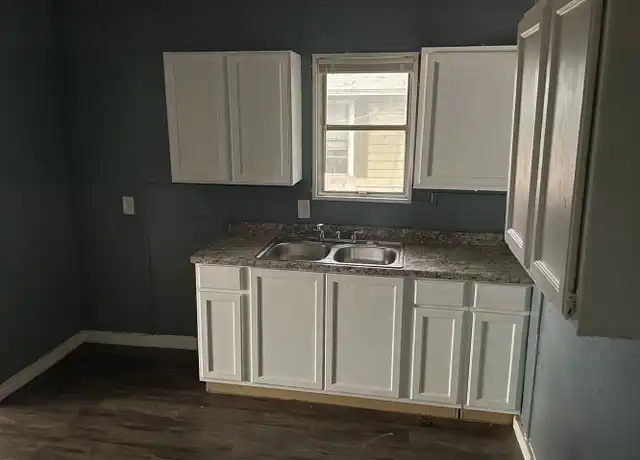 Property at 3607 Reese Dr, Dallas, TX, 75210, 2 beds, 1 bath, [object Object]