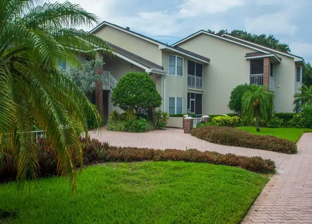 Property at 133 E Park Shores Cir Unit 4E, Vero Beach, FL, 32963, 2 beds, 2 baths, [object Object]