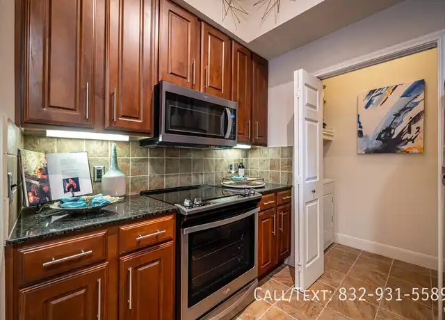 Property at 4198 Blossom St Unit JH2, Houston, TX, 77007, 2 beds, 2 baths, [object Object]