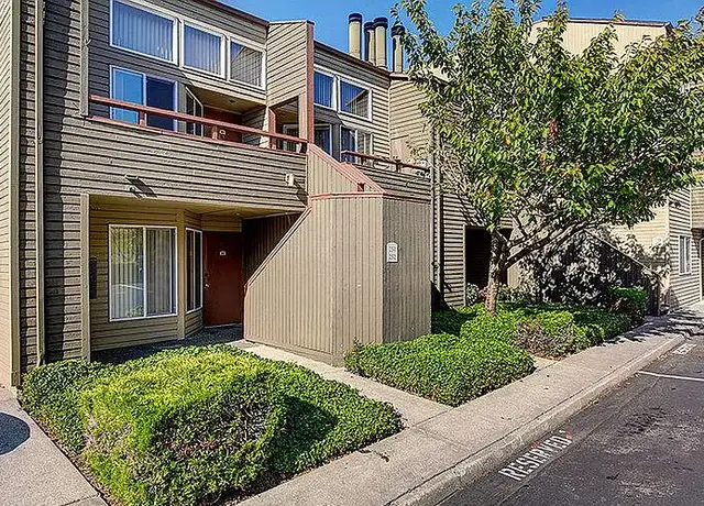 Photo of 309 NW Richmond Beach Rd, Seattle, WA 98177