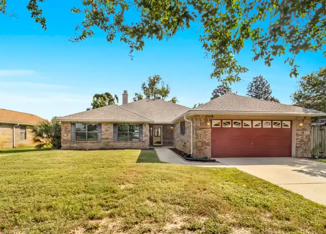 Property at 10033 Via Grande, Navarre, FL, 32566, 4 beds, 2.5 baths, [object Object]