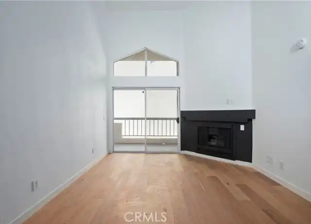 Property at 5540 Owensmouth Ave #312, Woodland Hills, CA, 91367, 2 beds, 2 baths, [object Object]