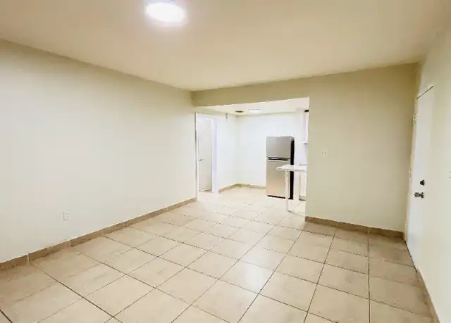 Property at 131 Antiquera Ave, Coral Gables, FL, 33134, 1 bed, 1 bath, [object Object]