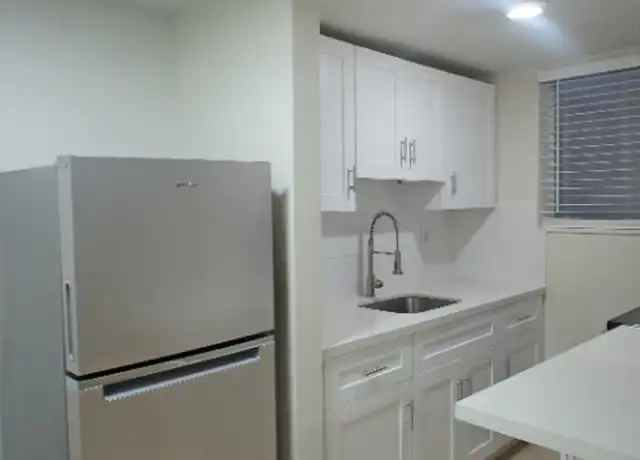 Property at 131 Antiquera Ave, Coral Gables, FL, 33134, 1 bed, 1 bath, [object Object]