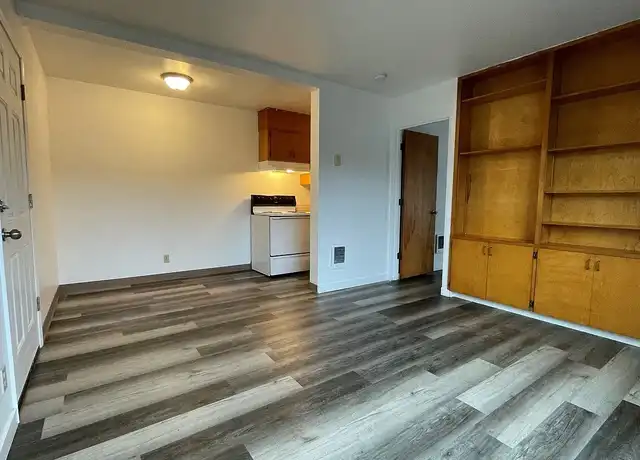 Property at University House - 961 NW Hayes Ave, Corvallis, OR, 97330, 1 bed, 1 bath, [object Object]