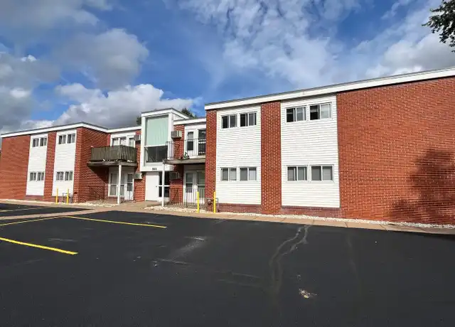 Property at 2815 Thomas Dr Unit B101, Eau Claire, WI, 54701, 2 beds, 1 bath, [object Object]