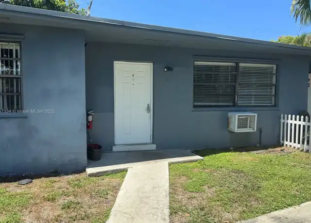 Property at 19121 NE 25th Ave, Miami, FL, 33180, 1 bed, 1 bath, [object Object]