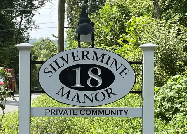 Property at 1 Silvermine Mnr #1, Brookfield, CT, 06804, 2 beds, 1.5 baths, [object Object]