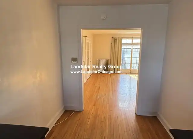 Property at 911 Elmwood Ave, Evanston, IL, 60202, 1 bed, 1 bath, [object Object]