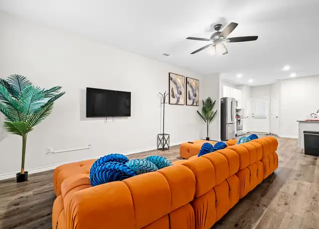 Property at 5541 Topwater Trl, Fort Worth, TX, 76119, 3 beds, 3 baths, [object Object]