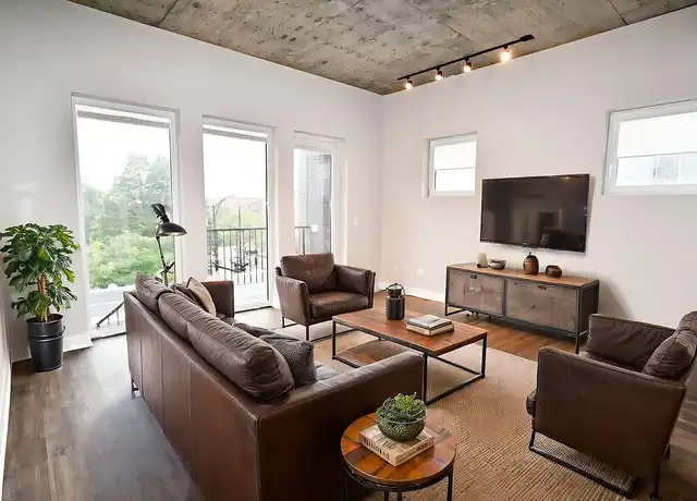 Property at The Eagle Building - 3833 N Broadway - 3817 N Broadway St, Chicago, IL, 60613, 0 beds, 1 bath, [object Object]
