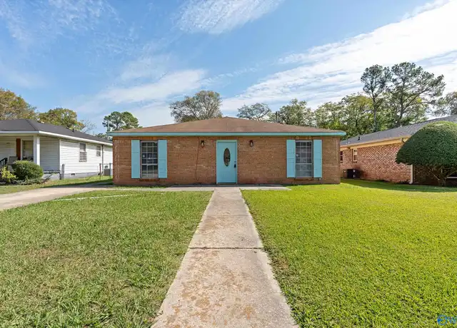Property at 616 7th Ave SW, Decatur, AL, 35601, 4 beds, 2 baths, [object Object]
