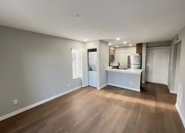 Property at 2855 Pinecreek Dr Unit E-309, Costa Mesa, CA, 92626, 1 bed, 1 bath, [object Object]