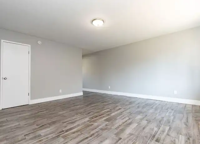 Property at 725 Lambert Way Apt 4, Turlock, CA, 95380, 2 beds, 1 bath, [object Object]