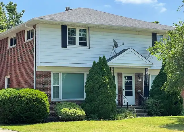 Property at 1221 Bonnie Ln, Cleveland, OH, 44124, 3 beds, 1.5 baths, [object Object]