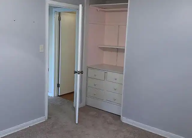 Property at 3649 Kelly Way, Louisville, KY, 40220, 3 beds, 1 bath, [object Object]