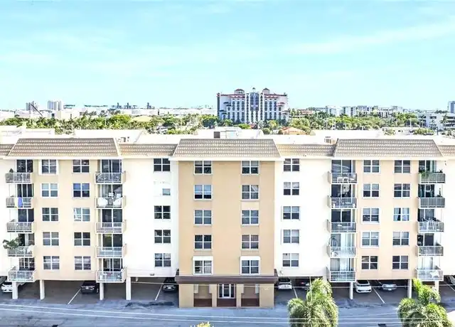 Property at 1050 SE 15th St #204, Fort Lauderdale, FL, 33316, 1 bed, 1 bath, [object Object]