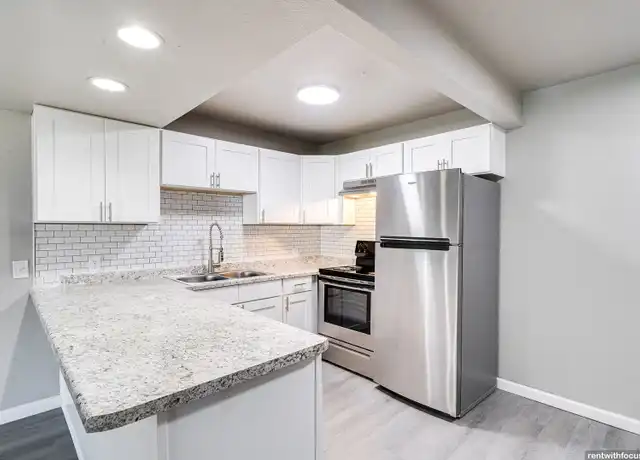 Property at 421 Southtowne Pl Unit DD102, South Milwaukee, WI, 53172, 2 beds, 1 bath, [object Object]