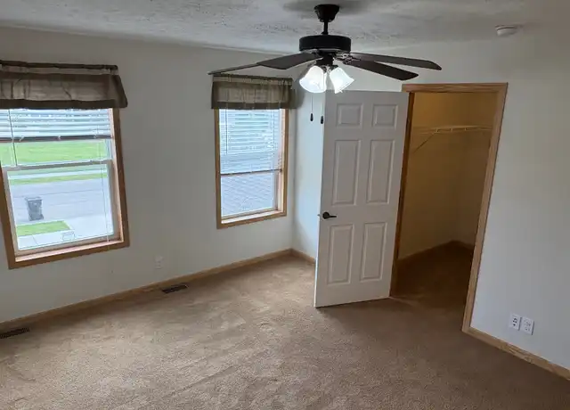 Property at 3407 Long Branch Ave, Williston, ND, 58801, 4 beds, 3 baths, [object Object]