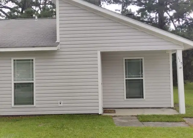 Property at 115 Village Cir, Jacksonville, NC, 28546, 2 beds, 1 bath, [object Object]