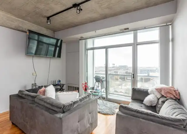 Property at 1620 S Michigan Ave, Chicago, IL, 60616, 2 beds, 1 bath, [object Object]