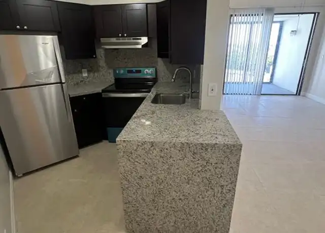 Property at 212 Lake Pointe Dr #301, Oakland Park, FL, 33309, 1 bed, 1 bath, [object Object]