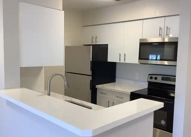 Property at 2926 S University Dr #6104, Davie, FL, 33328, 1 bed, 1 bath, [object Object]