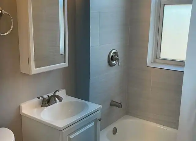 Property at 1614 W 82nd St Unit 3, Chicago, IL, 60620, 1 bed, 1 bath, [object Object]