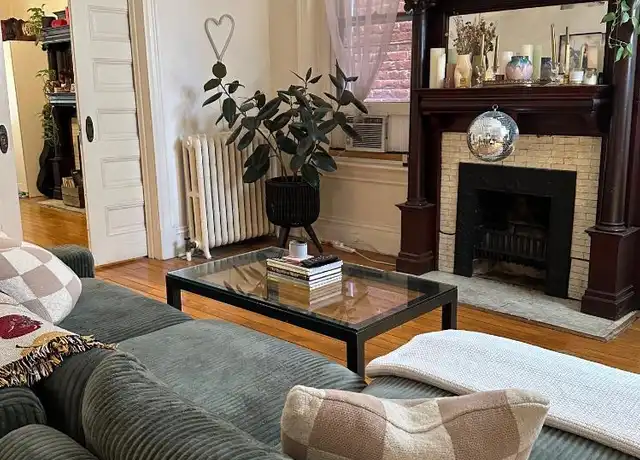 Property at 2039 W Grace St, Richmond, VA, 23220, 2 beds, 1 bath, [object Object]