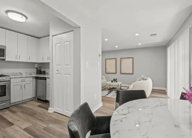Photo of 3182 Normandy Woods Dr, Ellicott City, MD 21043