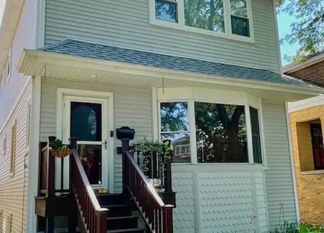 Property at 5839 N Marmora Ave Unit 2, Chicago, IL, 60646, 2 beds, 1 bath, [object Object]
