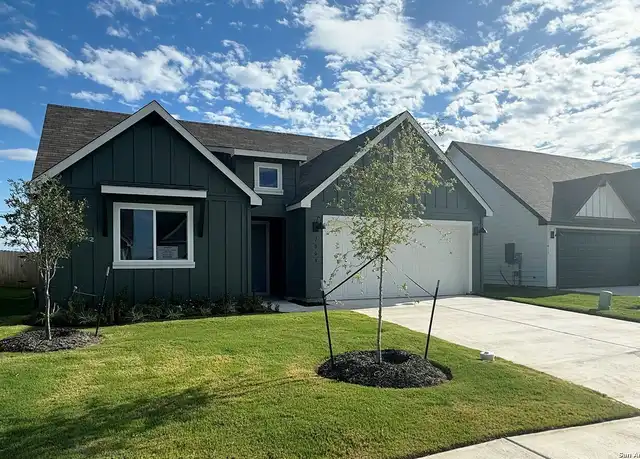 Property at 1009 Alma, Seguin, TX, 78155, 4 beds, 2 baths, [object Object]