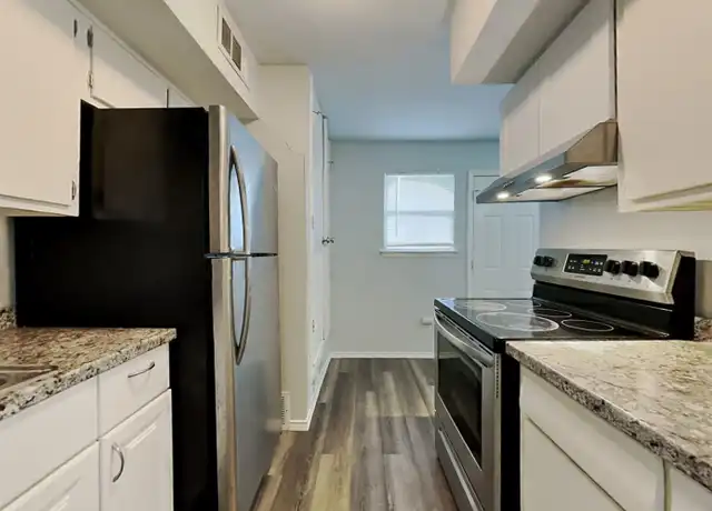 Property at 4349 Chestnut Dr, Mesquite, TX, 75150, 4 beds, 1.5 baths, [object Object]