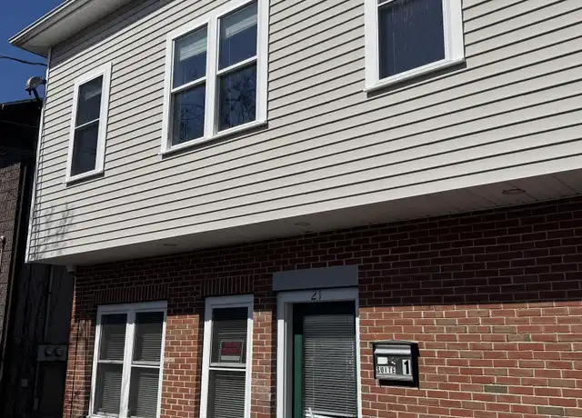 Property at 21 E Pearl St #1, Nashua, NH, 03060, 2 beds, 2 baths, [object Object]