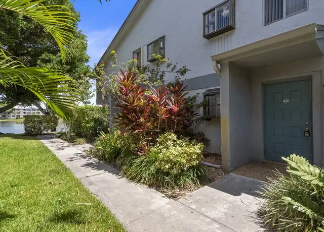 Property at 2733 S Oakland Forest Dr, Oakland Park, FL, 33309, 2 beds, 2 baths, [object Object]