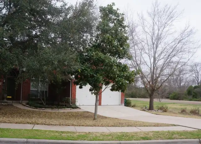 Property at 105 W Oxford Dr, Pflugerville, TX, 78660, 4 beds, 2 baths, [object Object]